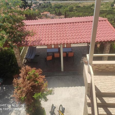Guesthouse Zografia วราสนา ภายนอก รูปภาพ