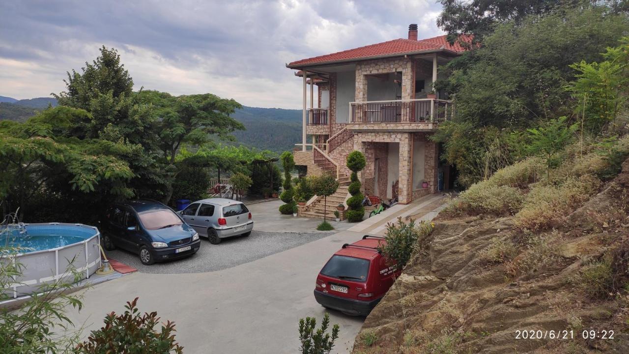 Guesthouse Zografia วราสนา ภายนอก รูปภาพ