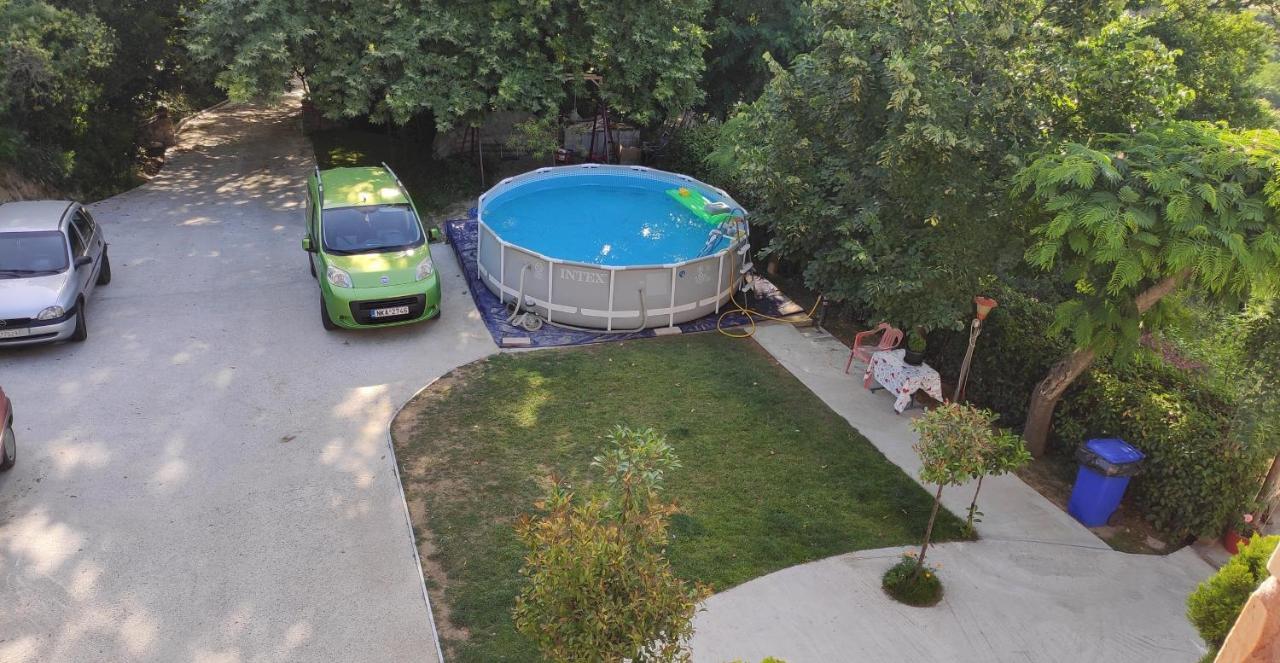 Guesthouse Zografia วราสนา ภายนอก รูปภาพ