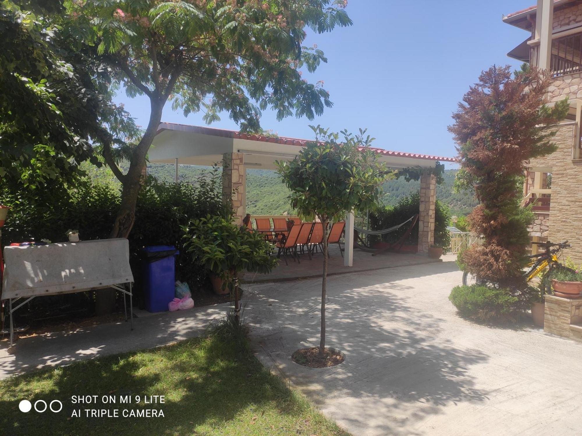 Guesthouse Zografia วราสนา ภายนอก รูปภาพ