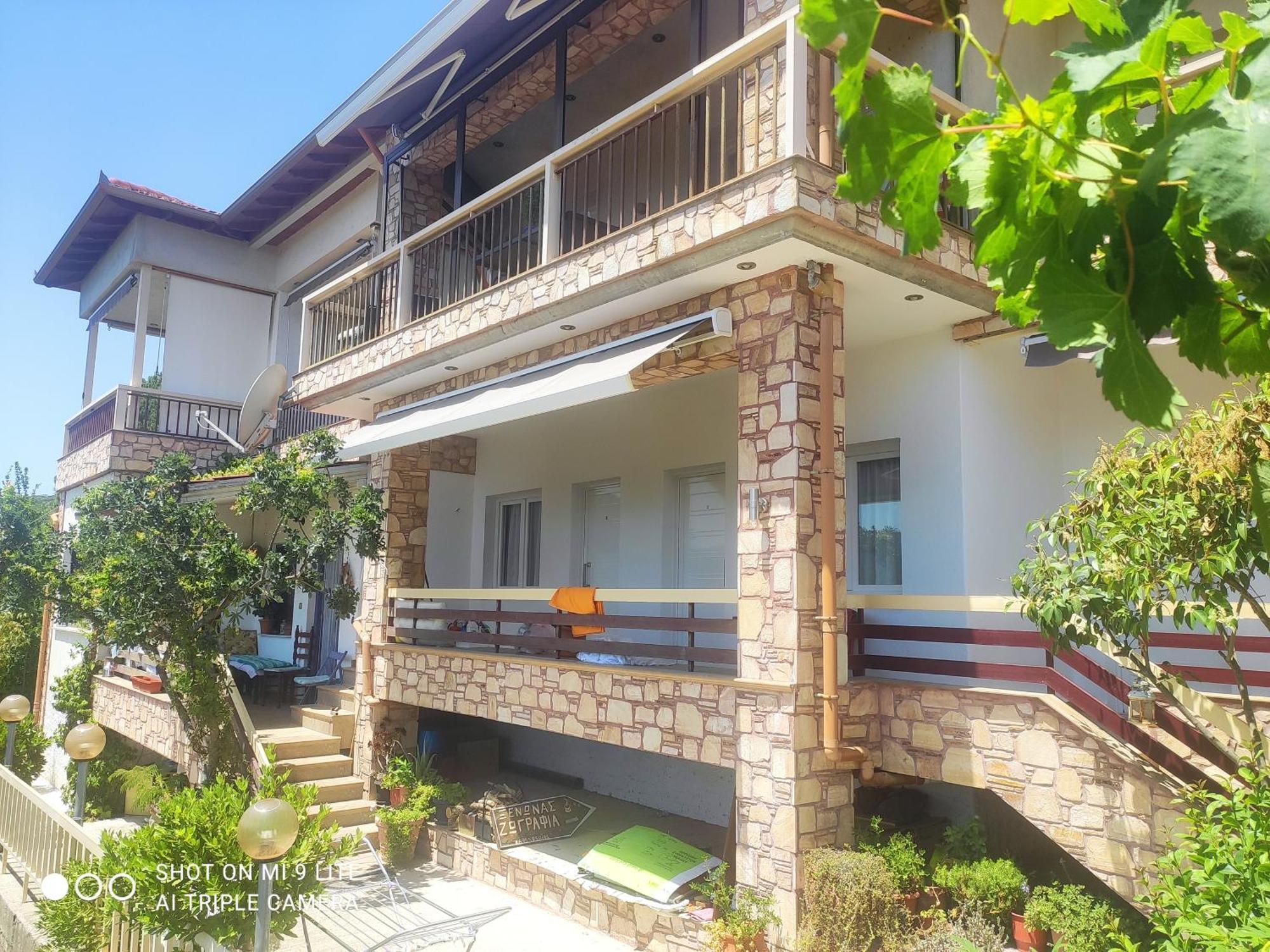 Guesthouse Zografia วราสนา ภายนอก รูปภาพ