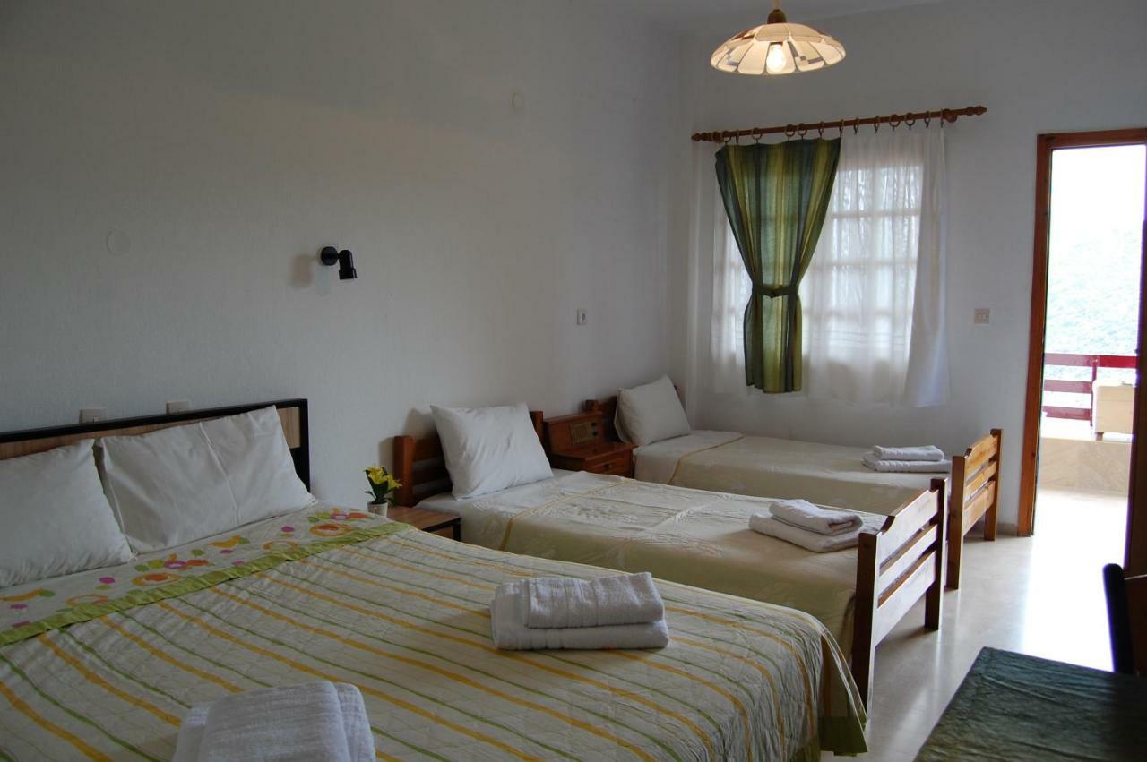Guesthouse Zografia วราสนา ภายนอก รูปภาพ