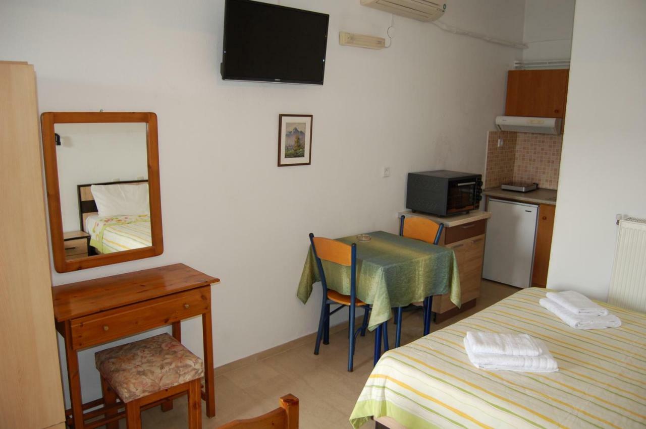Guesthouse Zografia วราสนา ภายนอก รูปภาพ