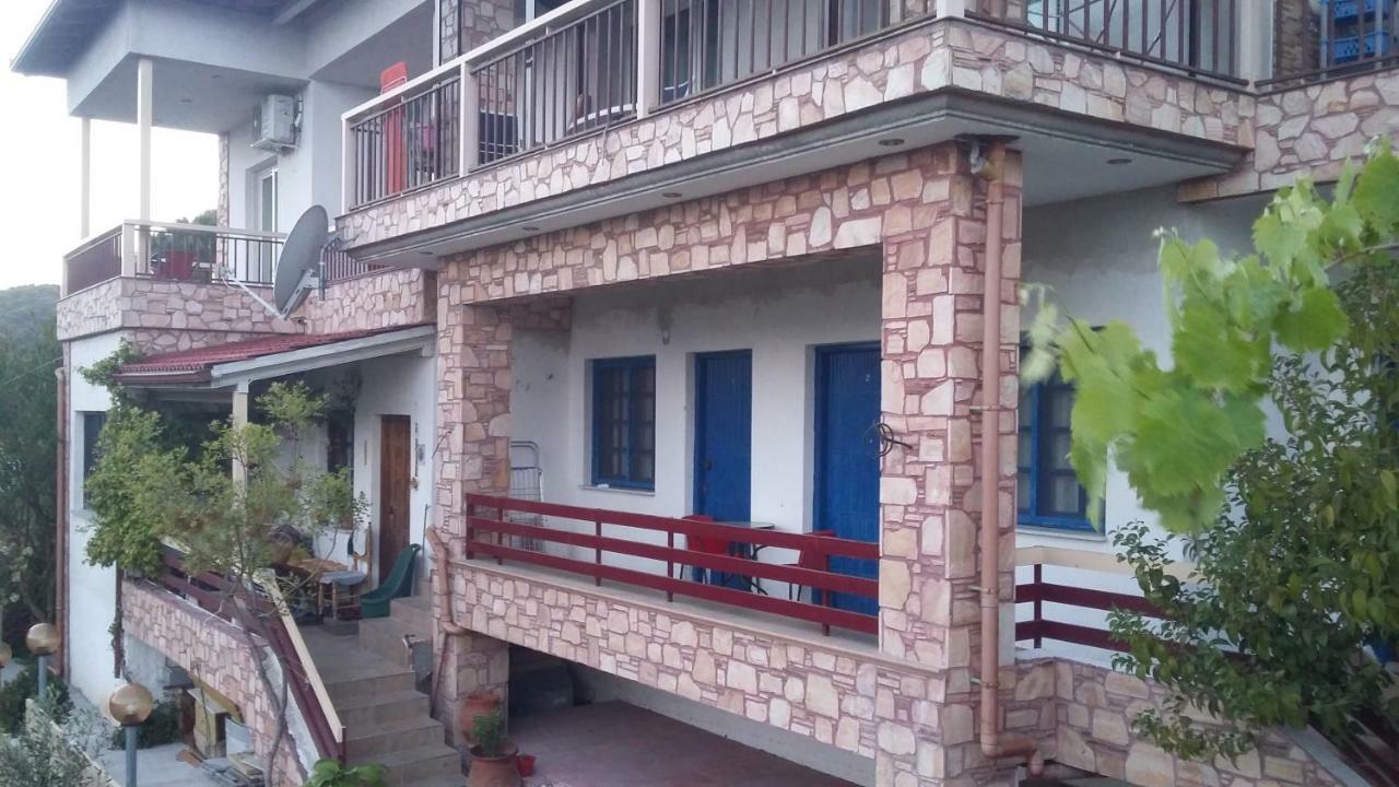 Guesthouse Zografia วราสนา ภายนอก รูปภาพ
