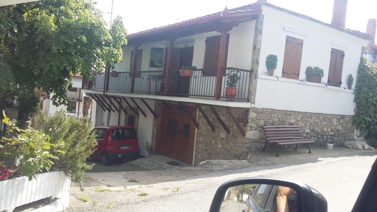 Guesthouse Zografia วราสนา ภายนอก รูปภาพ